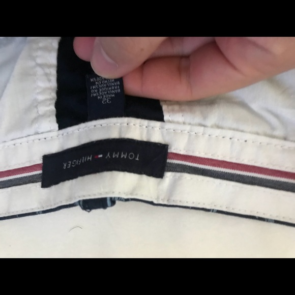 Tommy Hilfiger sailboat print shorts- 32 waist - Picture 2 of 2